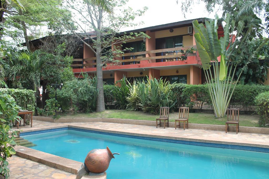 Hotel Napoleon Lagune Lome Exterior photo
