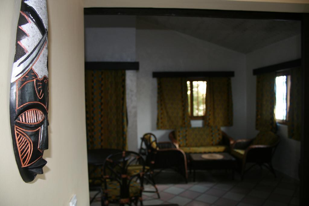 Hotel Napoleon Lagune Lome Exterior photo
