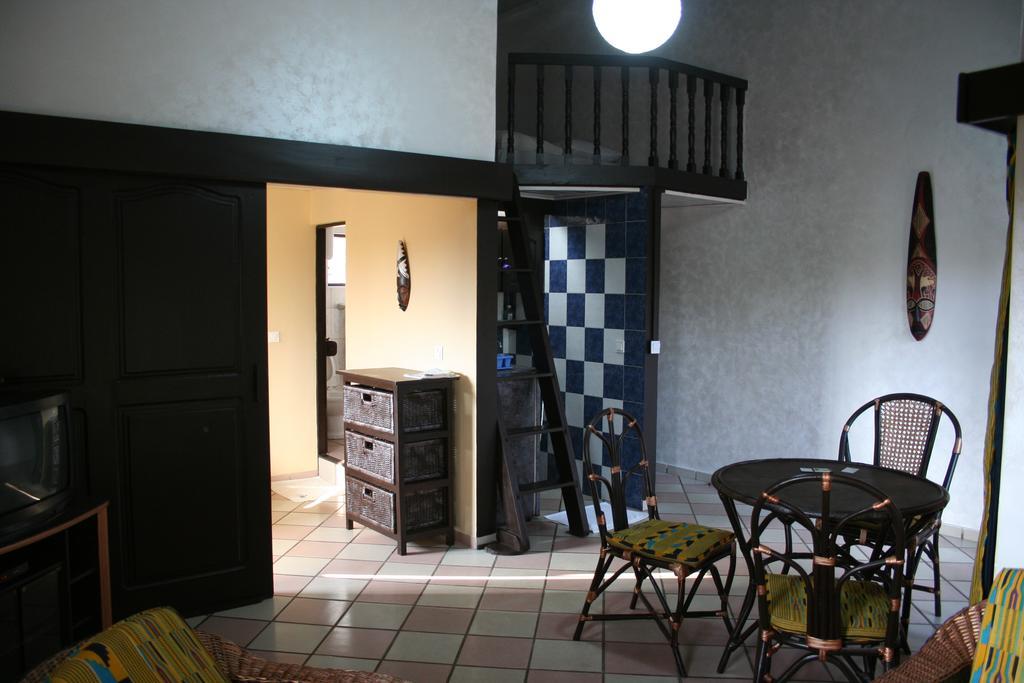 Hotel Napoleon Lagune Lome Exterior photo