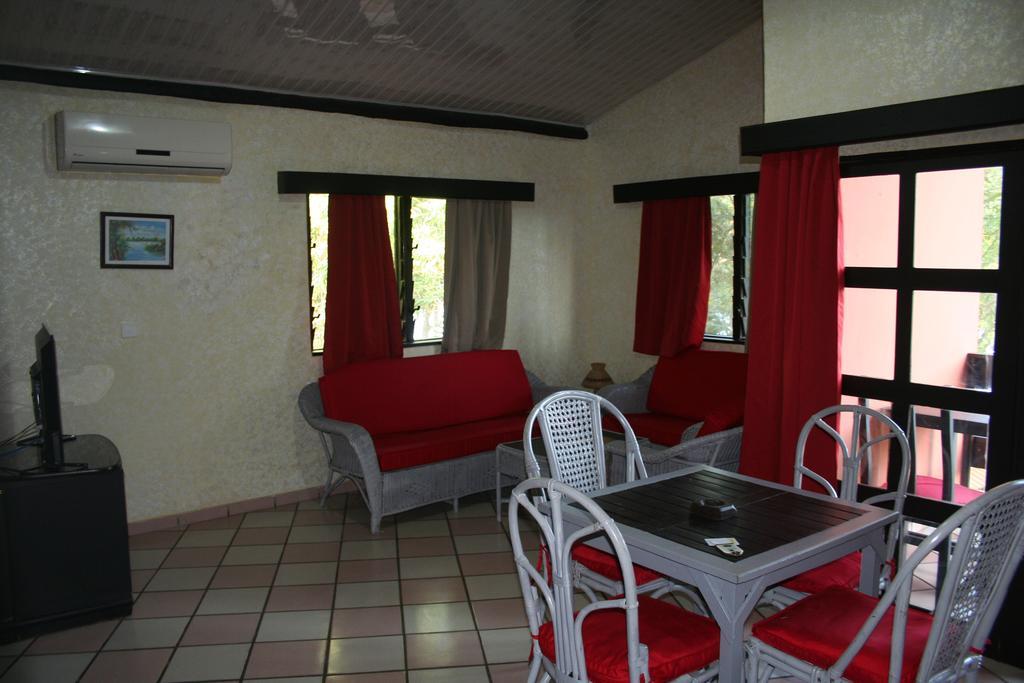 Hotel Napoleon Lagune Lome Exterior photo