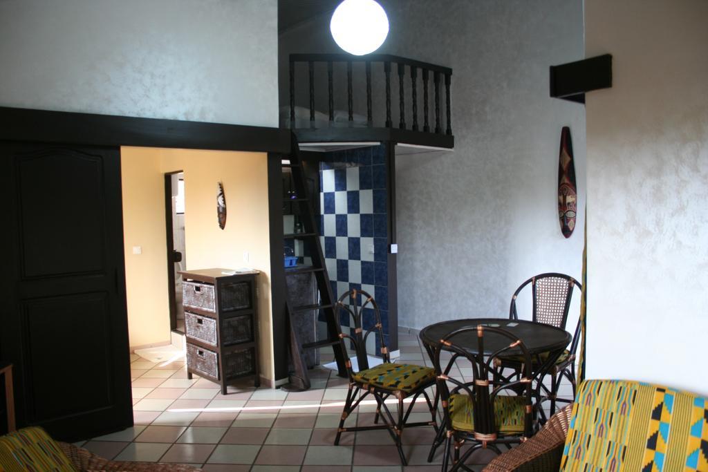 Hotel Napoleon Lagune Lome Exterior photo