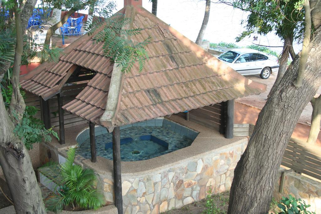 Hotel Napoleon Lagune Lome Exterior photo